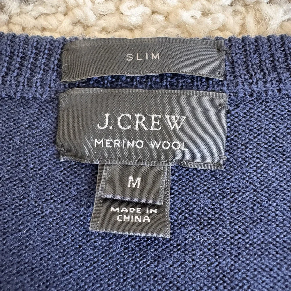 J.Crew Slim Fit 100% Merino Wool V Neck Sweater Mens Medium Navy Blue Pullover